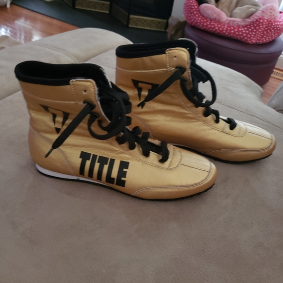 Men's  Sneaker - Picture 7 of 8